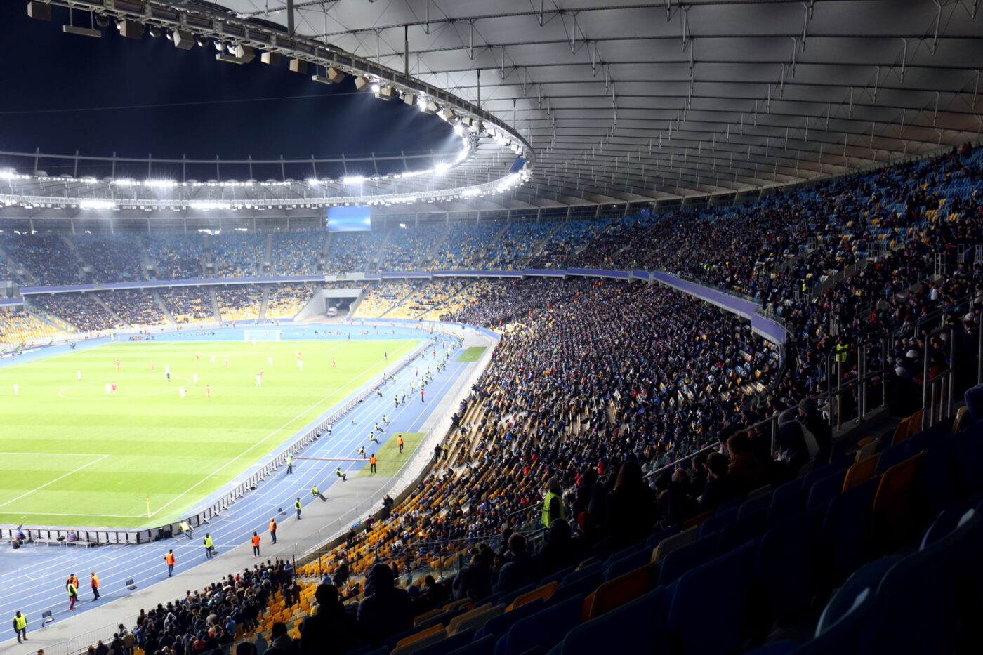 How to Choose the Right Stadium Lights for Your Needs 1 stadium lights